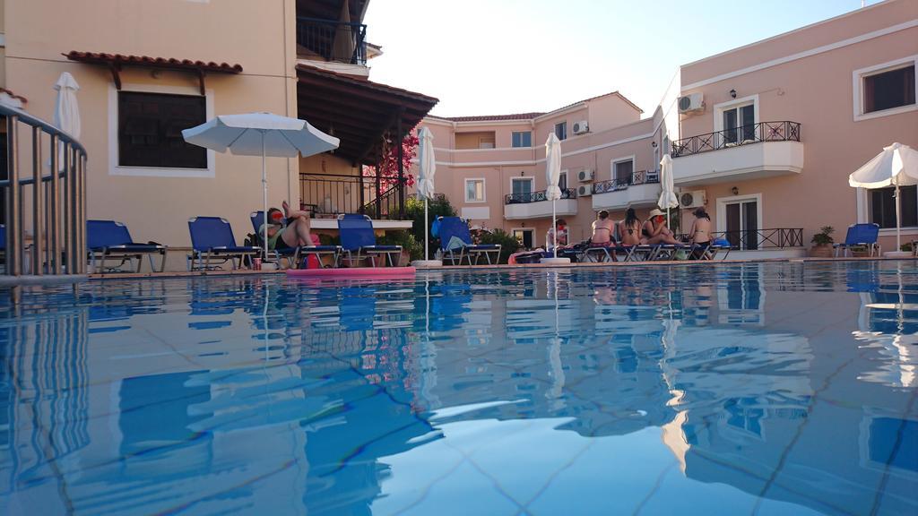 Doras Zante Studios & Apartments อาร์กาซี ภายนอก รูปภาพ